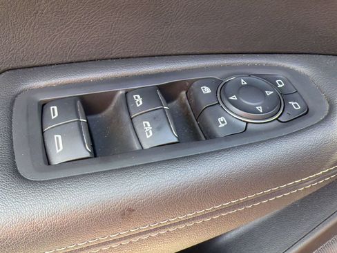 Used 2024 Cadillac XT6 Luxury w/ LPO, Floor Liner Package FWD image 14