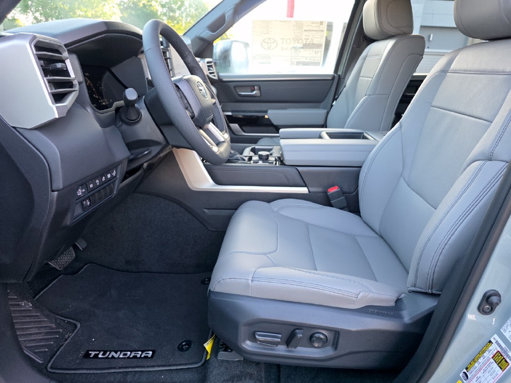 New 2026 Toyota Tundra Limited AWD/4WD image 24