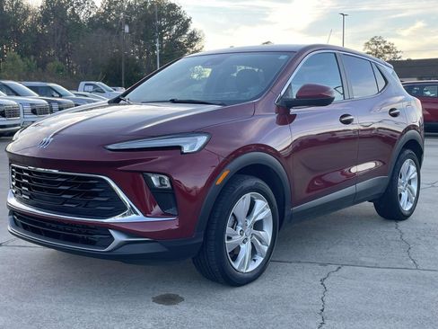 Used 2024 Buick Encore GX Preferred w/ Comfort Package image 5