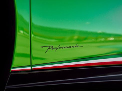 Used 2019 Lamborghini Huracan Performante image 9