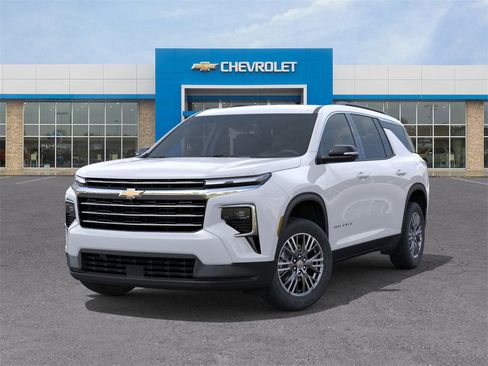 New 2026 Chevrolet Traverse LT w/ Driver Confidence Package image 6