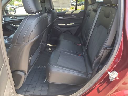 New 2025 Jeep Grand Cherokee Altitude w/ Trailer Tow Package image 21