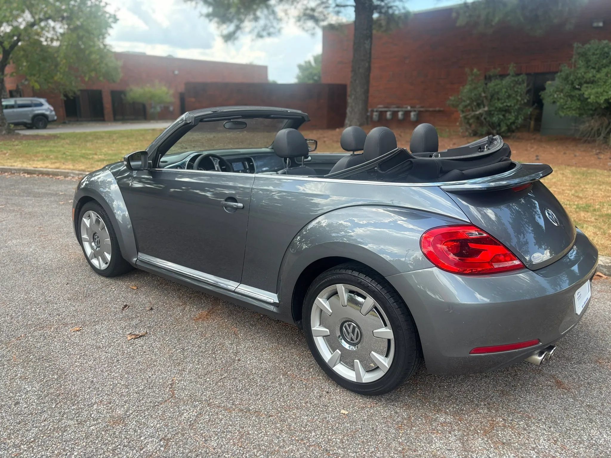 Used 2013 Volkswagen Beetle 2.5 FWD image 43