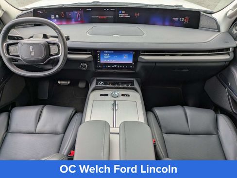 Certified 2026 Lincoln Navigator Reserve AWD/4WD image 10