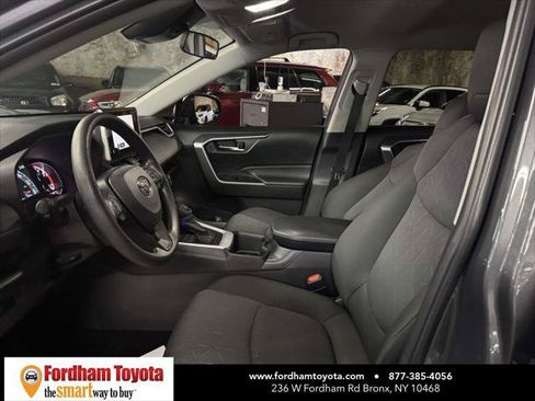 Certified 2025 Toyota RAV4 XLE AWD/4WD image 18