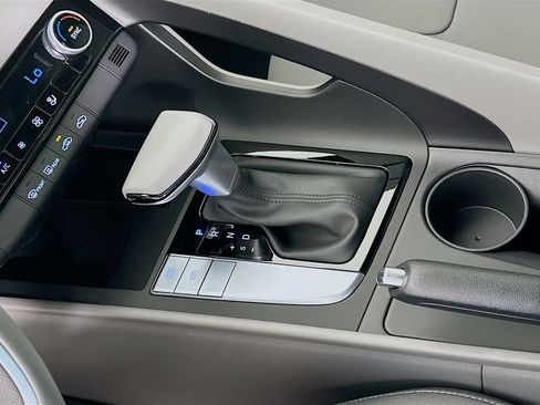 New 2025 Hyundai Elantra Sport image 14