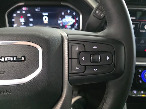 Used 2024 GMC Sierra 3500 Denali w/ Technology Package AWD/4WD image 16