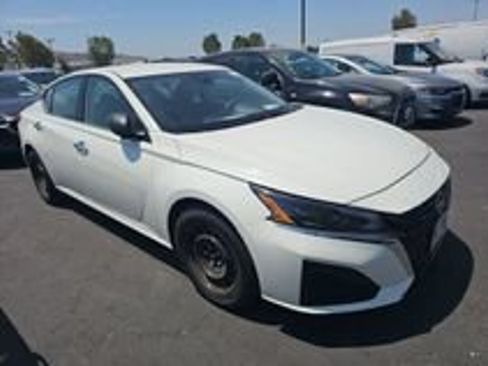 Used 2024 Nissan Altima 2.5 S FWD image 22