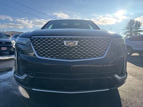 Used 2020 Cadillac XT6 Premium Luxury image 2