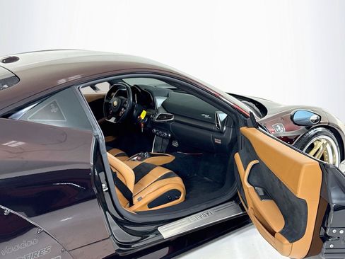 Used 2011 Ferrari 458 Italia Coupe RWD image 28