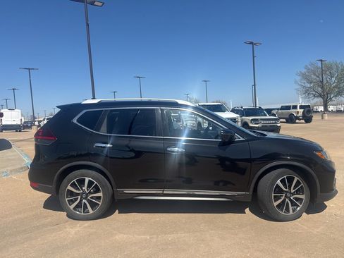 Used 2020 Nissan Rogue SL image 2