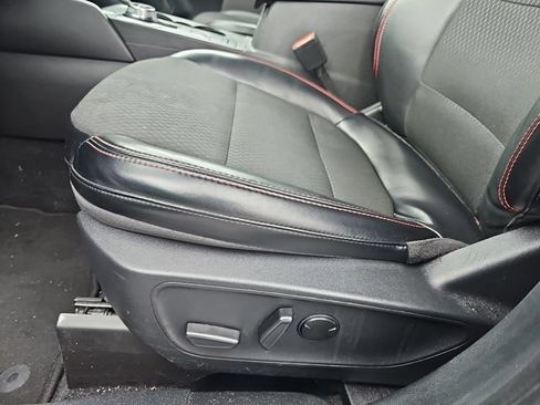 Used 2025 Ford Escape ST-Line Select AWD/4WD image 17