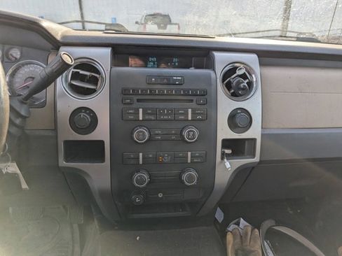 Used 2010 Ford F150 XLT image 3
