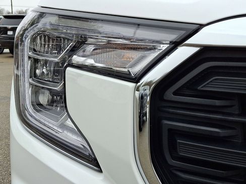 Certified 2023 GMC Terrain SLE w/ Driver Convenience Package image 28