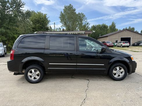 Used 2008 Dodge Grand Caravan SXT FWD image 7