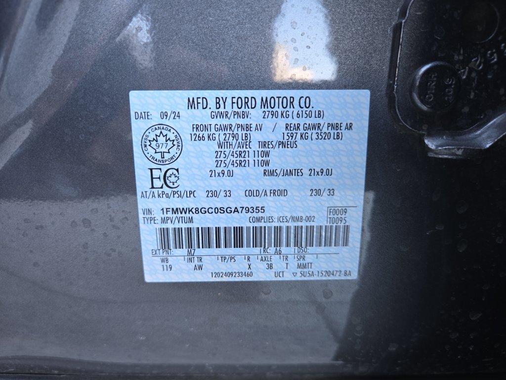 Used 2025 Ford Explorer ST AWD/4WD image 32