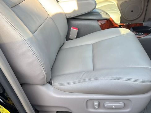 Used 2007 Toyota Sequoia Limited image 24