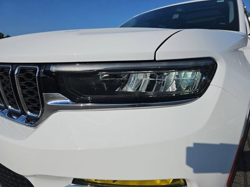 Used 2022 Jeep Grand Cherokee Limited w/ Trailer Tow Prep Group (B) image 32