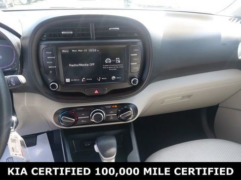 Certified 2025 Kia Soul LX w/ LX Technology Package image 12