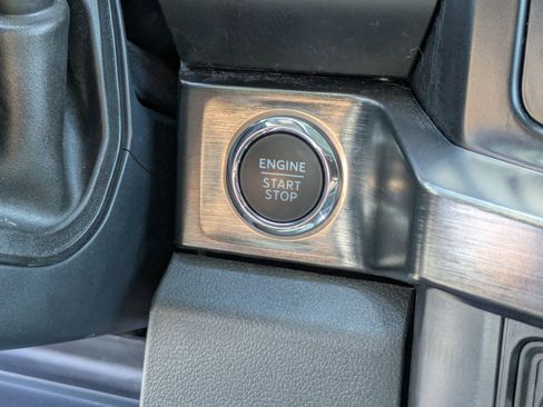 Certified 2025 Ford F250 Lariat AWD/4WD image 23