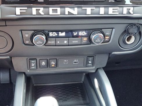 New 2025 Nissan Frontier SV w/ SV Convenience Package image 13