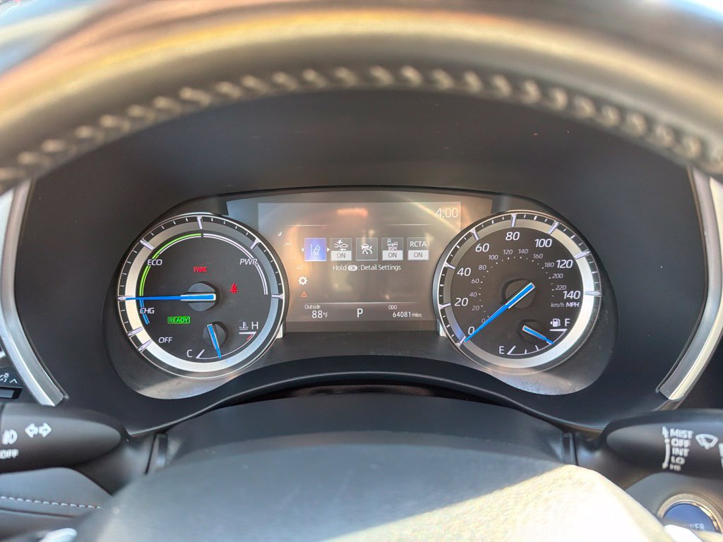 Used 2022 Toyota Highlander XLE AWD/4WD image 9
