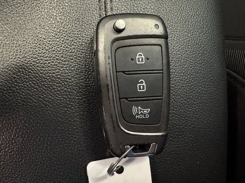 Used 2022 Hyundai Tucson SE AWD/4WD image 17