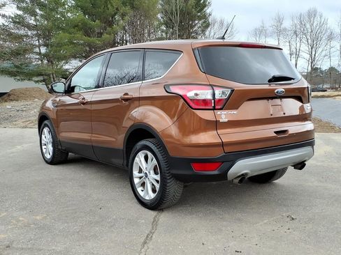 Used 2017 Ford Escape SE w/ SE Cold Weather Package image 7