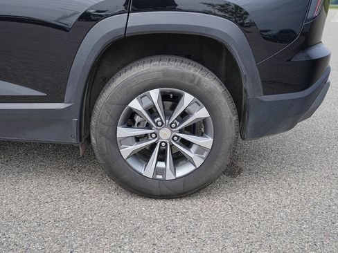 Used 2026 Chevrolet Equinox LT AWD/4WD image 13