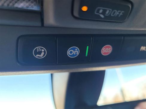 Used 2021 GMC Sierra 1500 Elevation w/ Preferred Package image 17