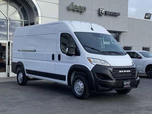 New 2024 RAM ProMaster 2500 w/ Convenience Group image 1