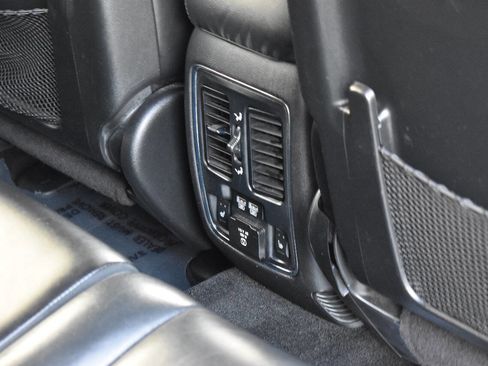 Used 2014 Jeep Grand Cherokee Limited image 16
