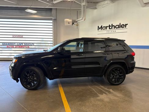 Used 2022 Jeep Grand Cherokee Laredo X AWD/4WD image 8