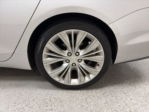 Used 2015 Chevrolet Impala LTZ FWD image 7