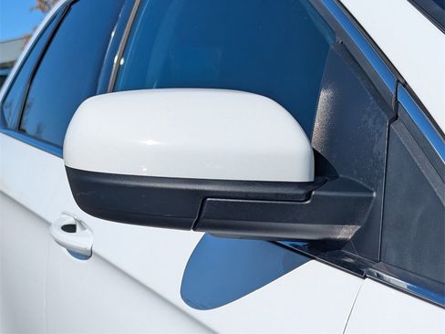 Used 2022 Ford Edge SEL image 28