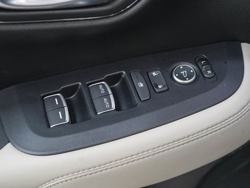 Used 2027 Honda HR-V EX-L image 21