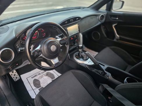 Used 2020 Toyota 86 RWD image 24