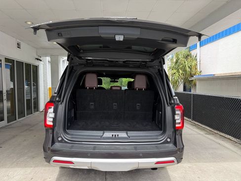 Used 2024 Ford Expedition Limited RWD image 36