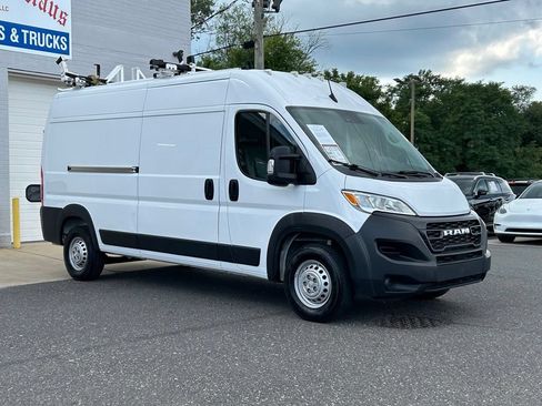 Used 2024 RAM ProMaster 2500 FWD image 1