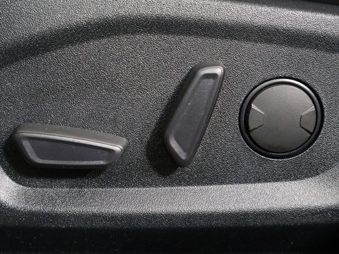 Used 2020 Ford Edge ST w/ Cold Weather Package image 30