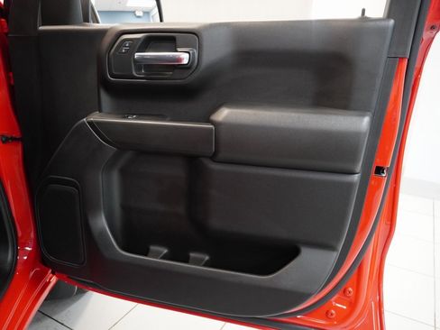 Used 2022 Chevrolet Silverado 1500 Custom image 31