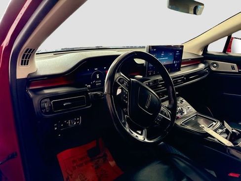 Used 2021 Lincoln Nautilus Reserve w/ Equipment Group 202A image 10