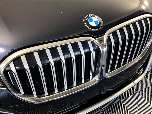 Used 2020 BMW 740i w/ Premium Package image 28