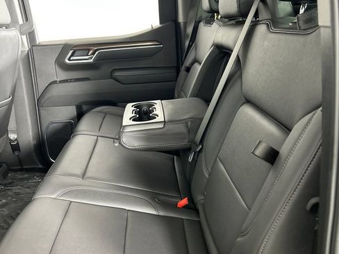 Used 2025 Chevrolet Silverado 1500 LT Trail Boss w/ Convenience Package II AWD/4WD image 18