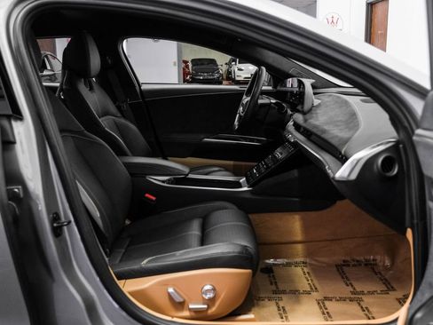 Used 2023 Lucid Air Grand Touring image 38