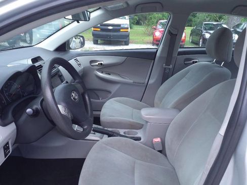 Used 2013 Toyota Corolla LE Special Edition image 5