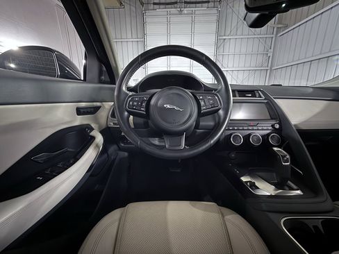 Used 2020 Jaguar E-PACE SE image 43