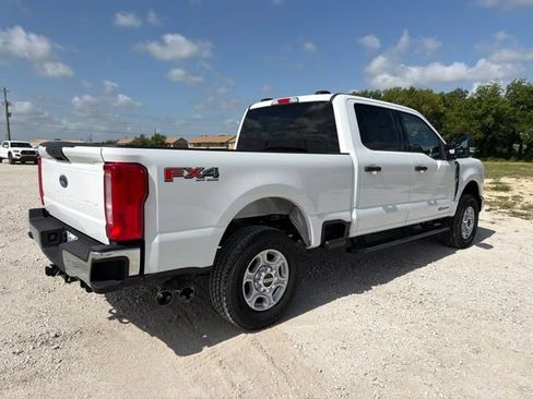 New 2026 Ford F250 XLT w/ FX4 Off-Road Package AWD/4WD image 4