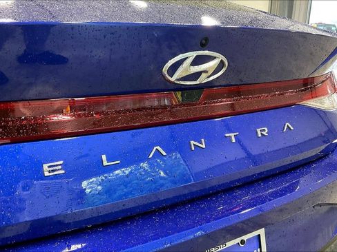 Used 2023 Hyundai Elantra SEL FWD image 24