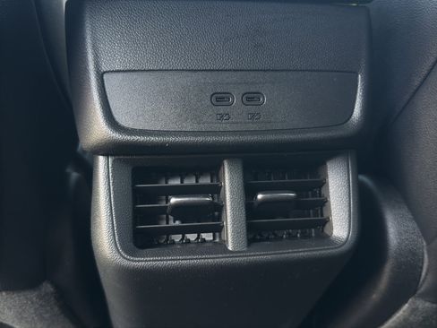 New 2026 Chevrolet Equinox LT image 21